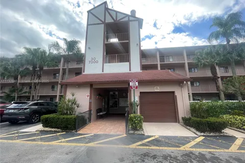 7300 Amberly Ln # 403, Delray Beach FL 33446