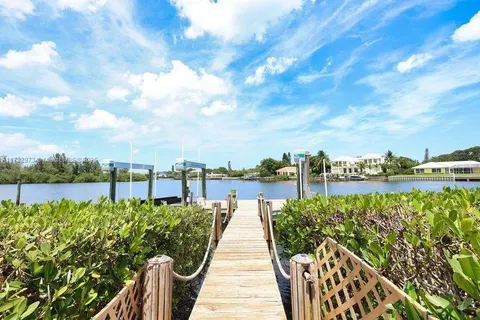 21 Cache Cay Dr, Vero Beach FL 32963