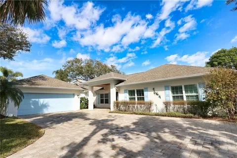 21 Cache Cay Dr, Vero Beach FL 32963