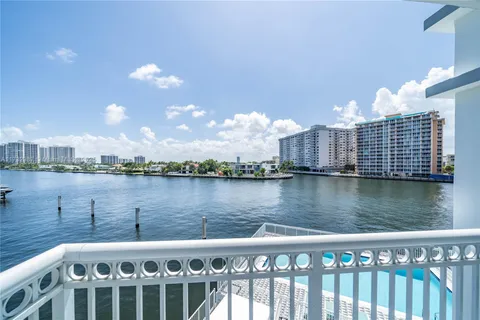 1913 S Ocean Dr # 433, Hallandale Beach FL 33009