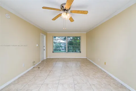 1701 NW 75th Ave # 306, Plantation FL 33313