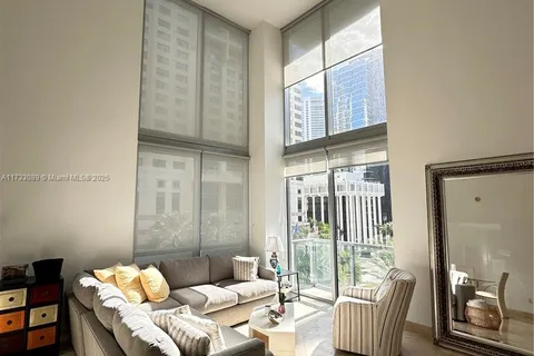 1060 Brickell Ave # 413, Miami FL 33131