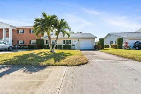 1236 Myerlee Country Club Blvd # 4, Fort Myers FL 33919