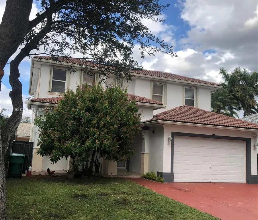 8767 NW 139th Ter, Miami Lakes FL 33018