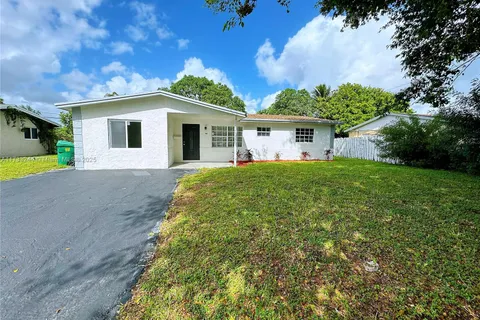 4831 NW 16th St, Lauderhill FL 33313