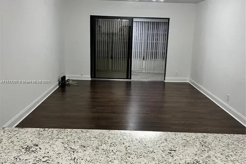 9355 SW 8th St # 124, Boca Raton FL 33428