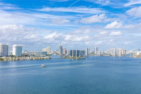 250 174th St # 2116, Sunny Isles Beach FL 33160