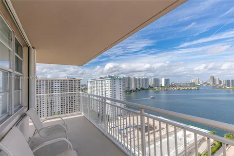 250 174th St # 2116, Sunny Isles Beach FL 33160