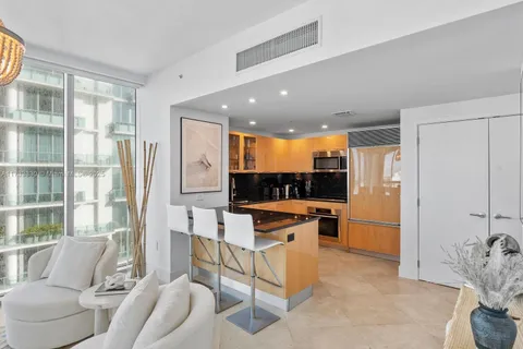 6899 Collins Ave # 1704, Miami Beach FL 33141