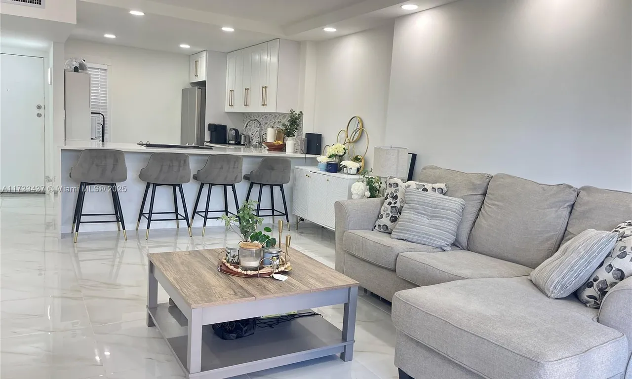 3101 N Country Club Dr # 406, Aventura FL 33180