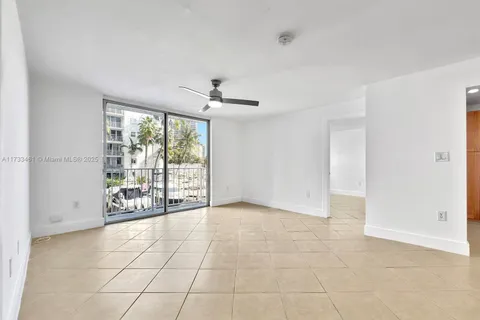 1720 NW N River Dr # 204, Miami FL 33125