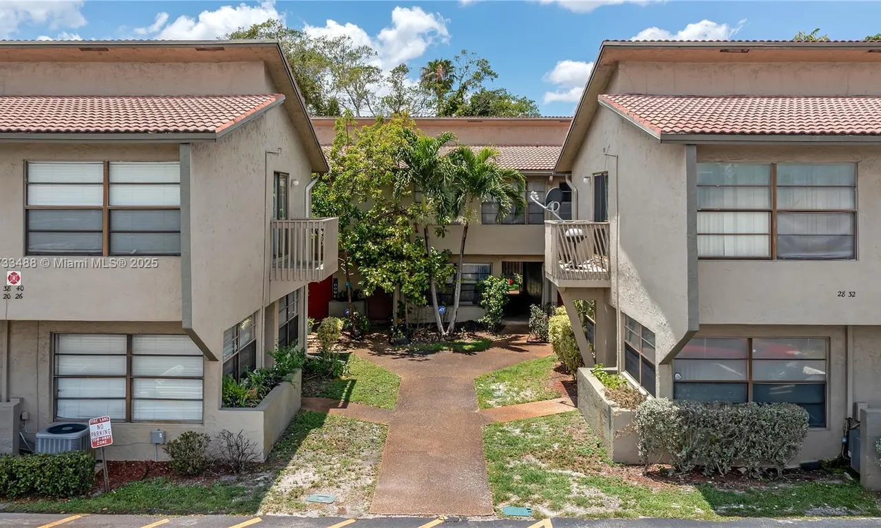 2530 Coral Springs Dr # 2530, Coral Springs FL 33065