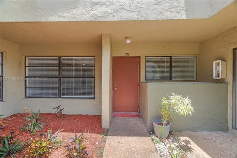 2530 Coral Springs Dr # 2530, Coral Springs FL 33065