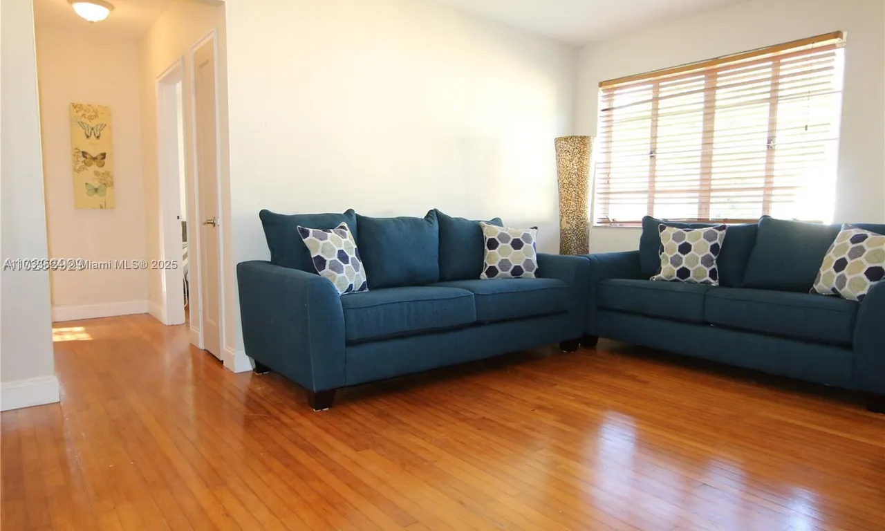 619 ANASTASIA AVE # 4, Coral Gables FL 33134
