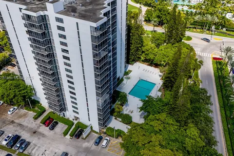 20100 W Country Club Dr # 504, Aventura FL 33180