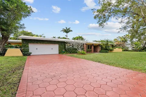 8375 SW 149th Dr, Palmetto Bay FL 33158