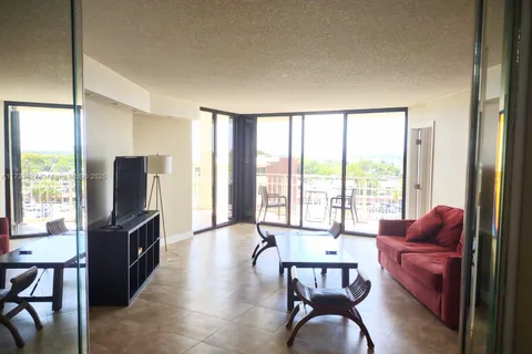 4000 NE Towerside Ter, Miami FL 33138