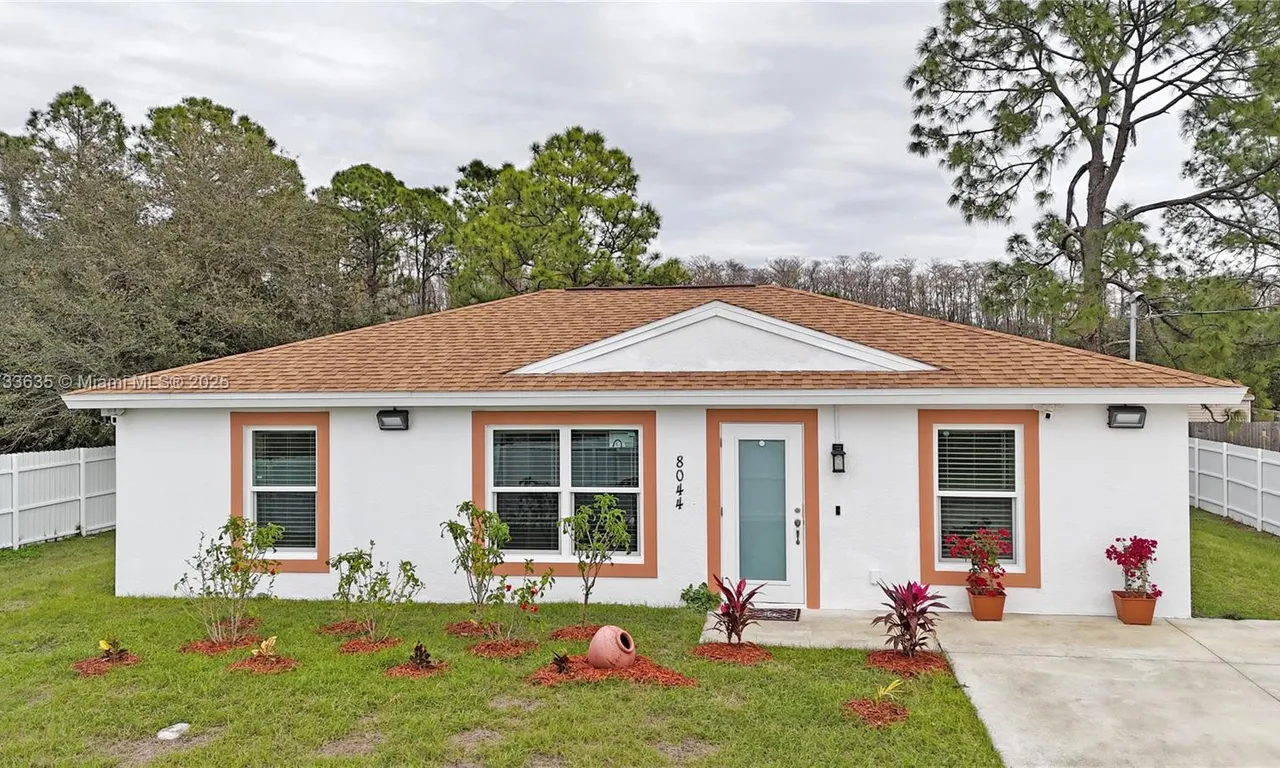 8044 Memory Cir, La Belle FL 33935