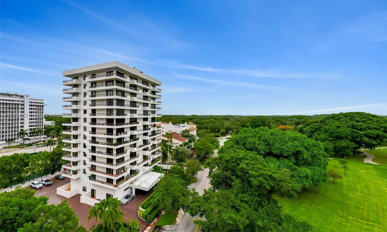 720 Coral Way # 7C, Coral Gables FL 33134