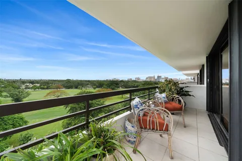 720 Coral Way # 7C, Coral Gables FL 33134