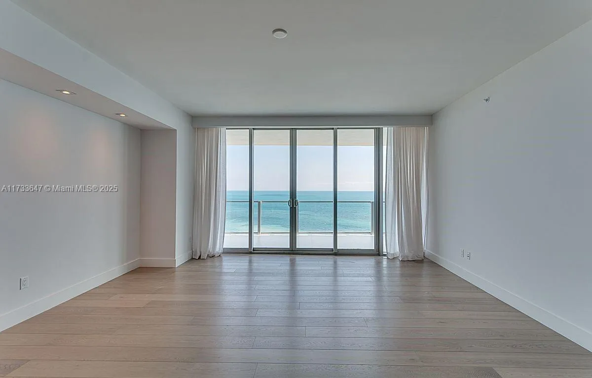 360 Ocean Dr # 1004S, Key Biscayne FL 33149