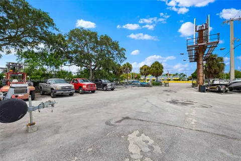 5048 S State Road 7, Hollywood FL 33314