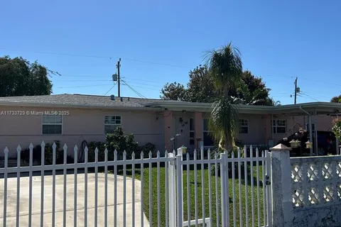 4480 NW 176th St, Miami Gardens FL 33055