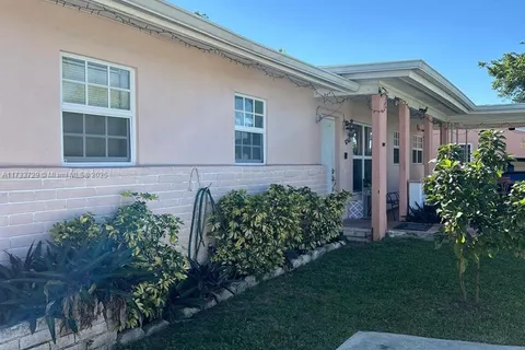 4480 NW 176th St, Miami Gardens FL 33055