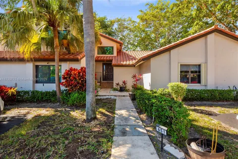 651 Deer Creek Lake Point North Ln # 651, Deerfield Beach FL 33442