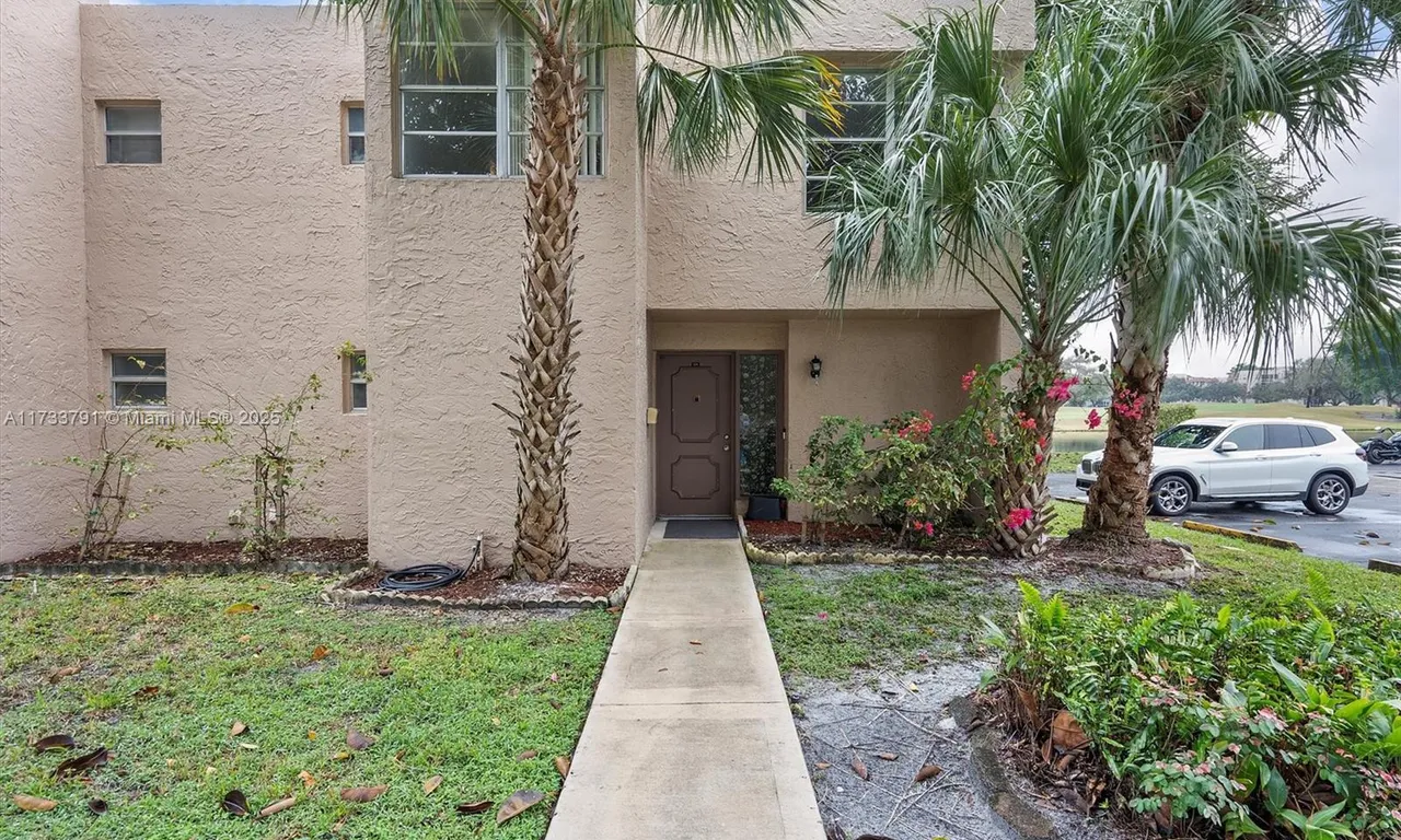 9421 Live Oak Pl # 104, Davie FL 33324