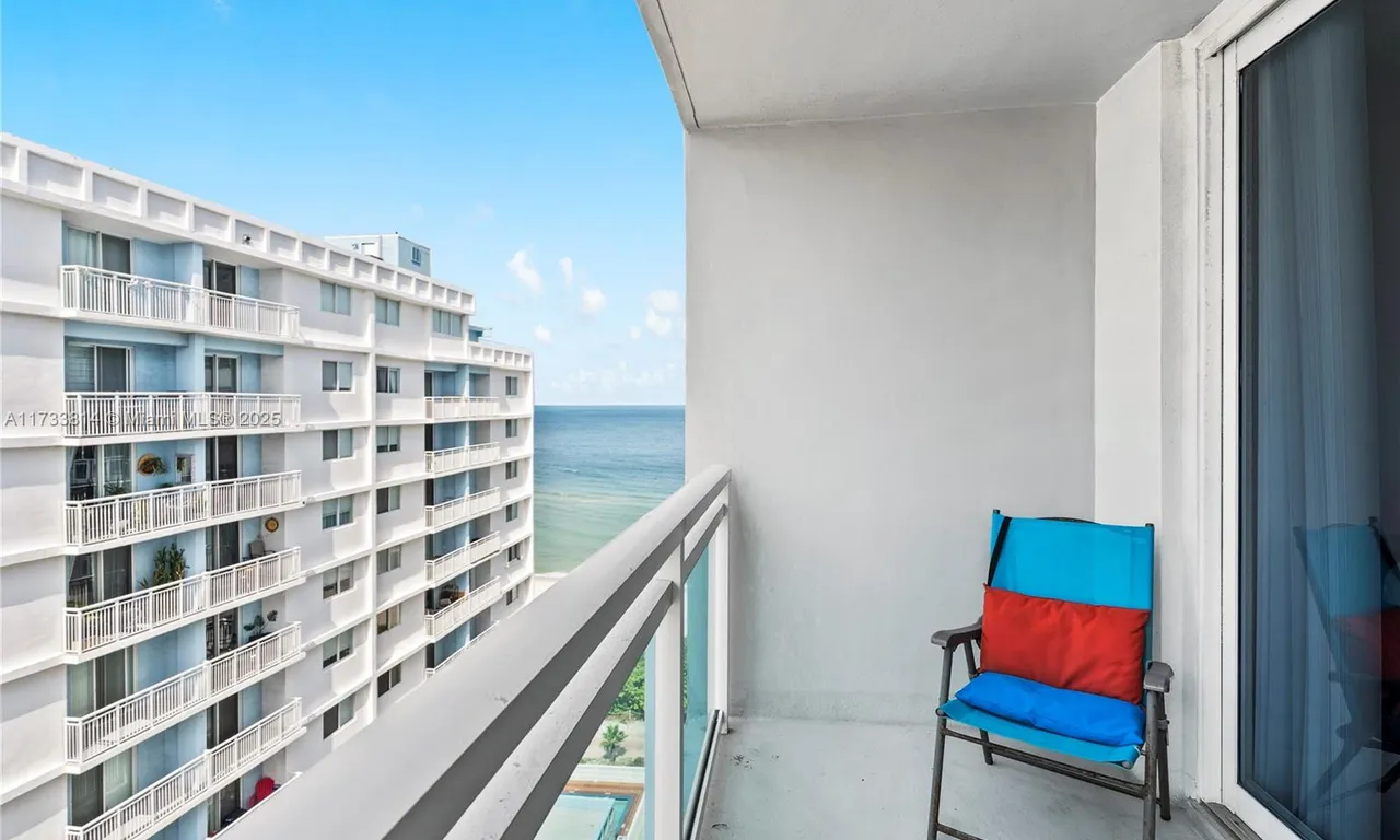 6917 Collins Ave # 1512, Miami Beach FL 33141