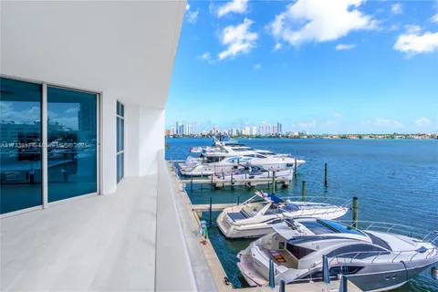 17301 Biscayne Blvd # 207, North Miami Beach FL 33160