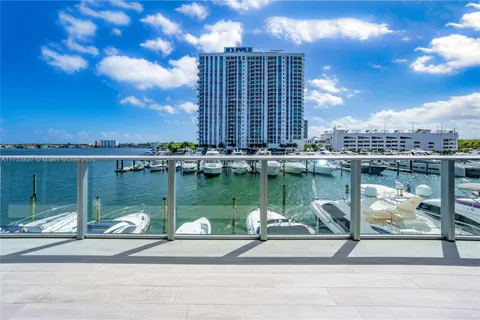 17301 Biscayne Blvd # 207, North Miami Beach FL 33160