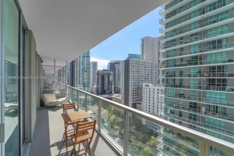 1111 SW 1st # 2015N, Miami FL 33130