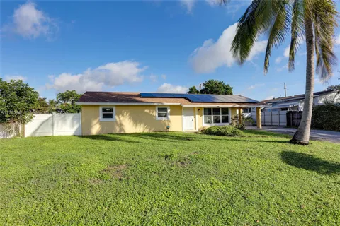 3431 Sapphire Rd, Lake Worth FL 33462