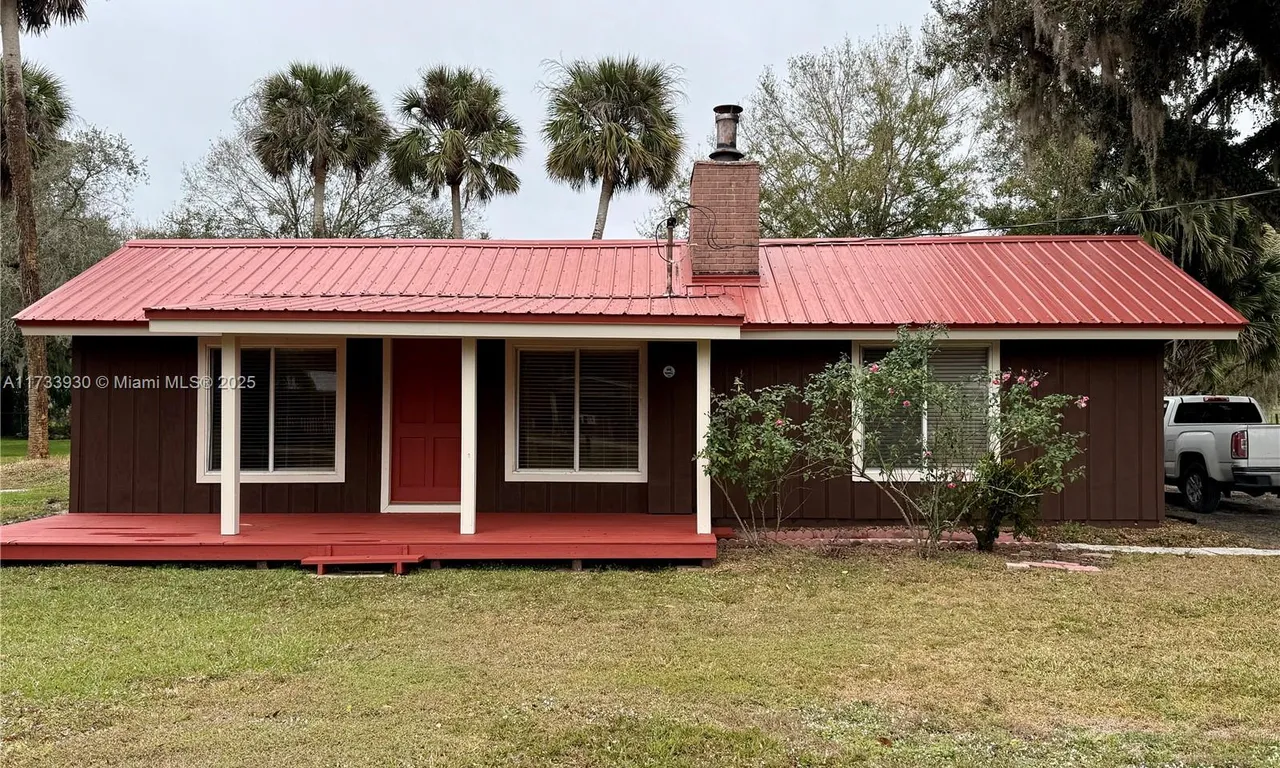 1757 SW 8th street, Okeechobee FL 34974