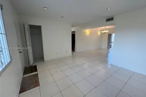 8401 SW 107th Ave # 322E, Miami FL 33173