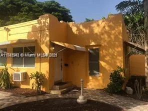 2007 N Bay Rd, Miami Beach FL 33140