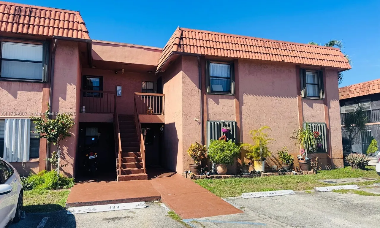 6520 W 27th Ct # 22, Hialeah FL 33016