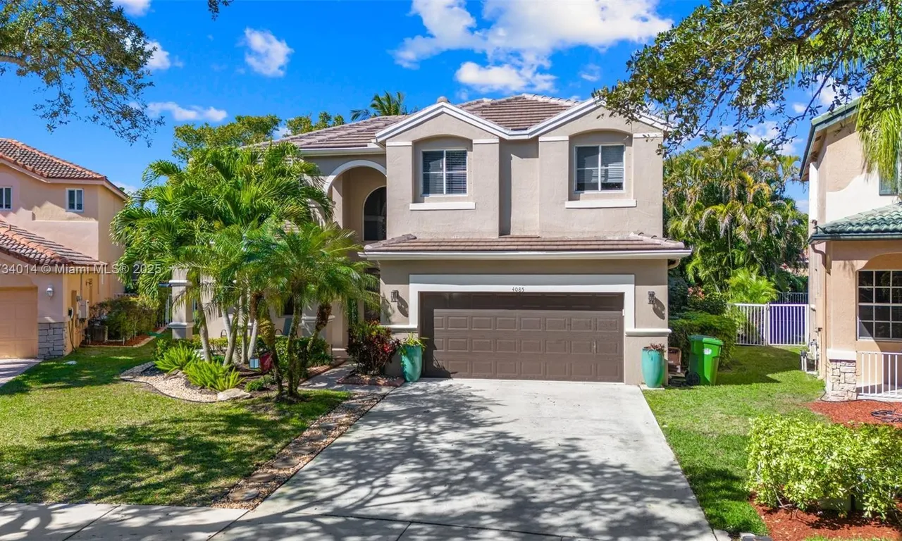 4085 Palmetto Trl, Weston FL 33331