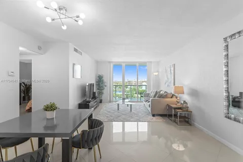 3801 S Ocean Dr # 10Q, Hollywood FL 33019