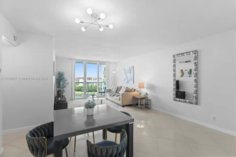 3801 S Ocean Dr # 10Q, Hollywood FL 33019