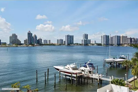 17878 N BAY RD # 307, Sunny Isles Beach FL 33160