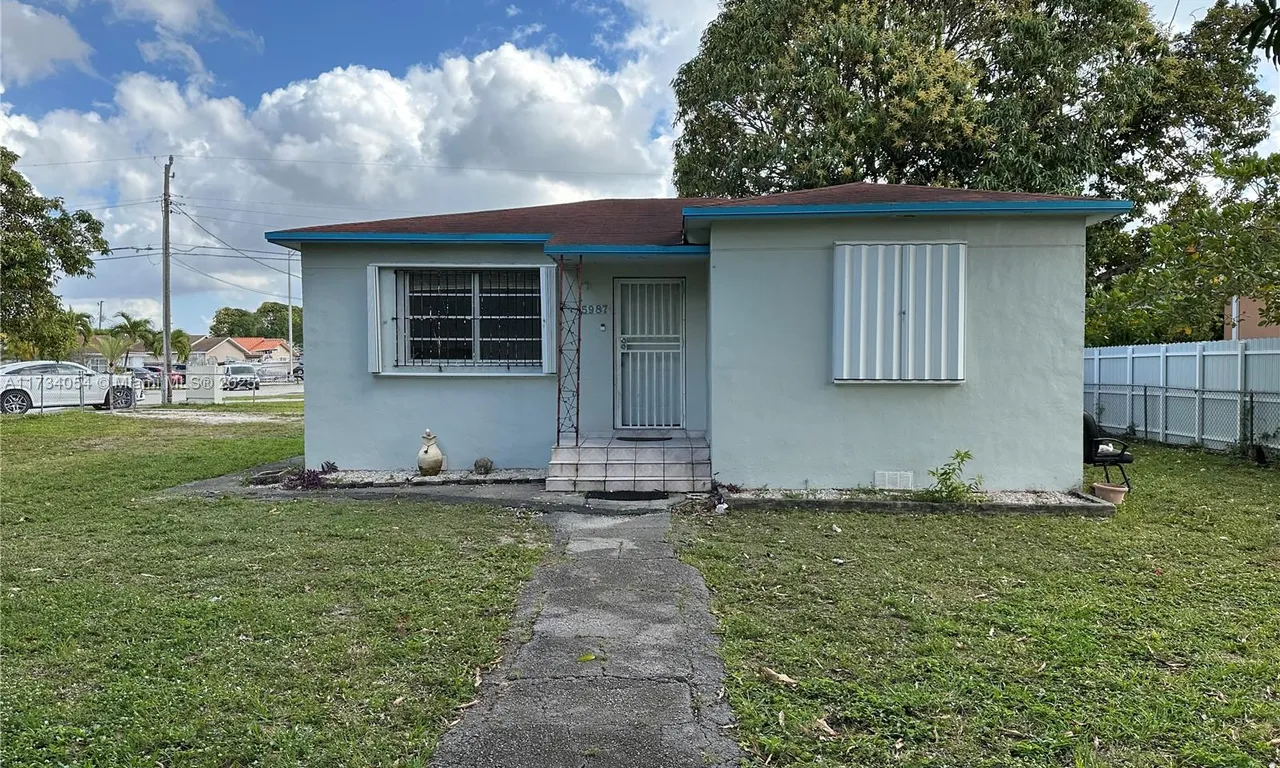 5987 Palm Ave, Hialeah FL 33012