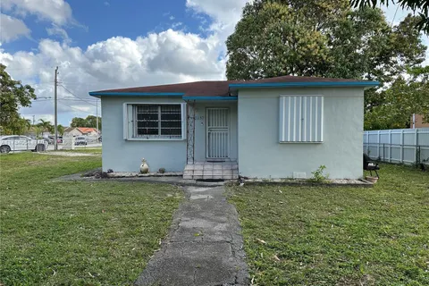 5987 Palm Ave, Hialeah FL 33012