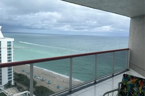 6767 Collins Ave # 2105, Miami Beach FL 33141