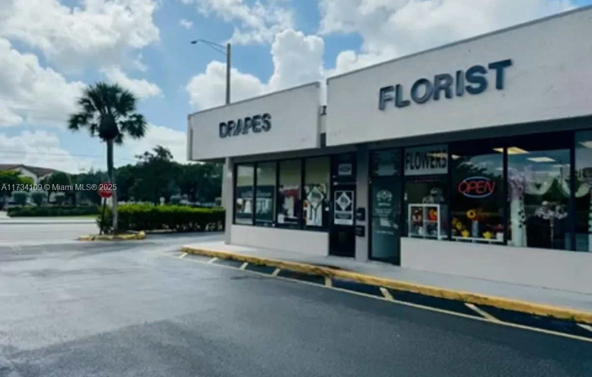8459 W MCNAB RD, Tamarac FL 33321