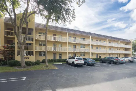 6000 NW 64th Ave # 305, Tamarac FL 33319