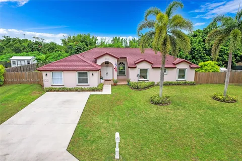 28565 SW 158th Ct, Homestead FL 33033