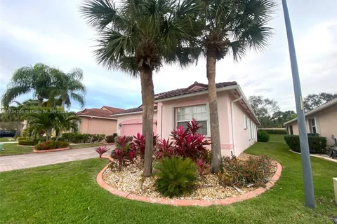 318 NW Shoreview Dr, Port St. Lucie FL 34986